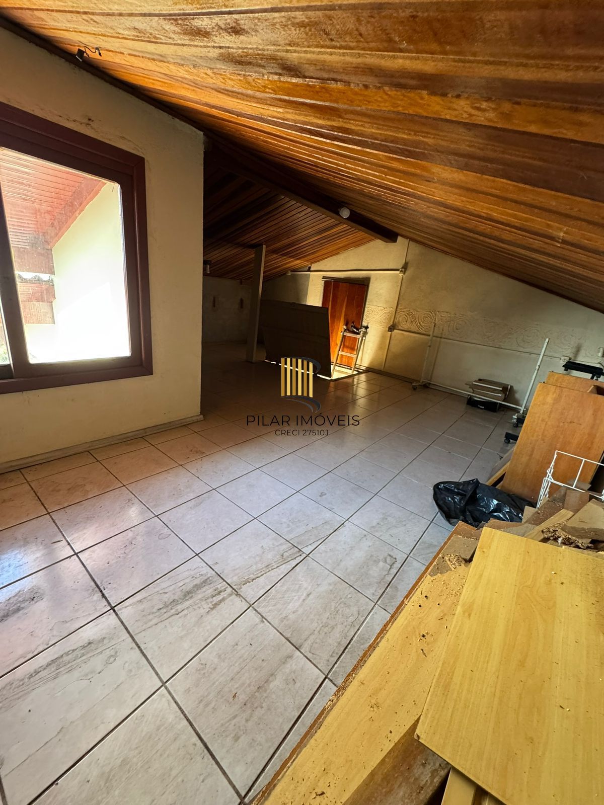 Casa 4 dorms à venda Avenida Manoel Elias, Porto Alegre.