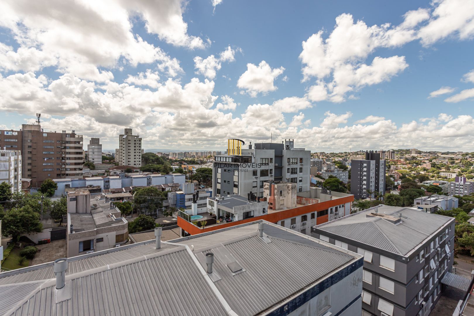 Cobertura no bairro Petrópolis de 3 dormitórios terraço e 2 vagas