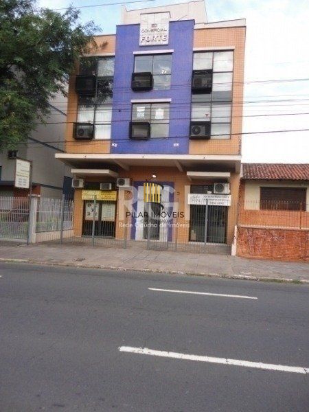 Sala Comercial no Menino Deus desocupada