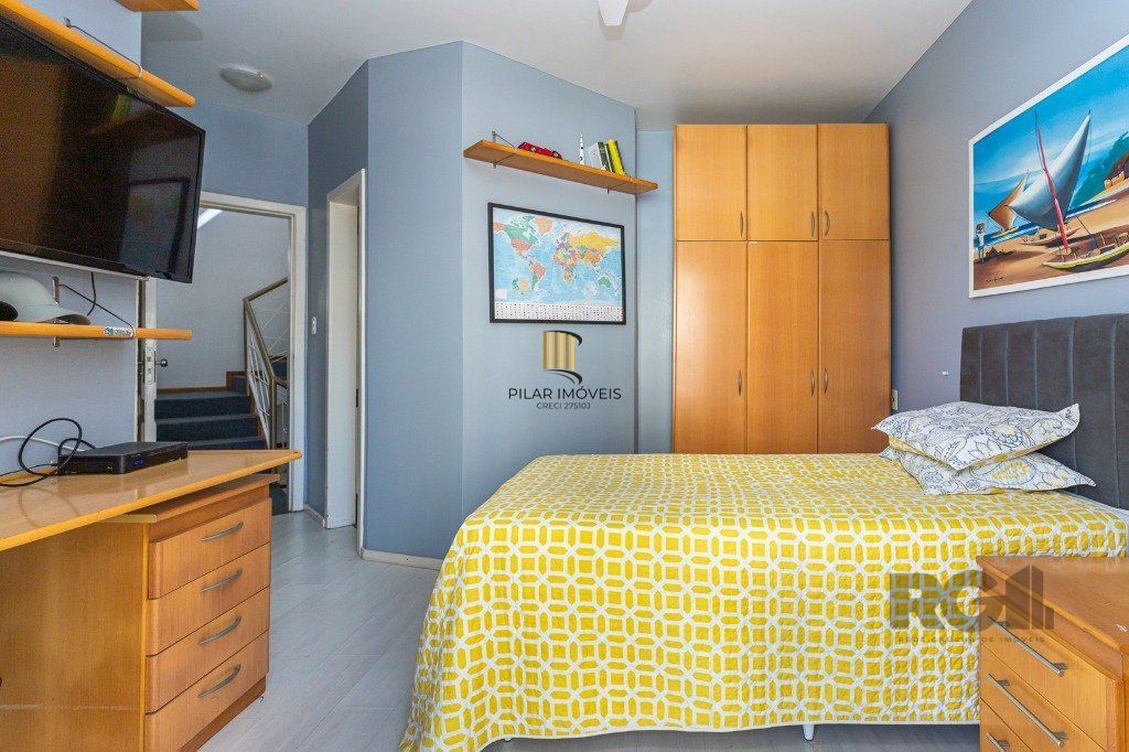 casa sobrado no Alto Petrópolis de 5 dormitórios e 3 vagas