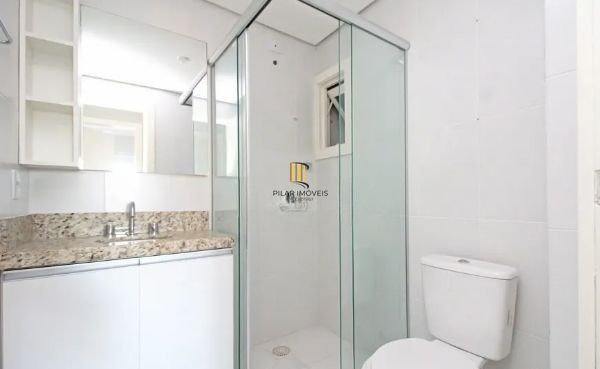 Apartamento no bairro Vila Ipiranga de 2 dormitórios e 2 vagas