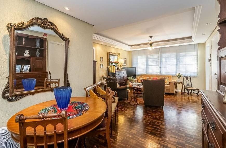 Cobertura no bairro Auxiliadora de 4 dormitórios e vaga