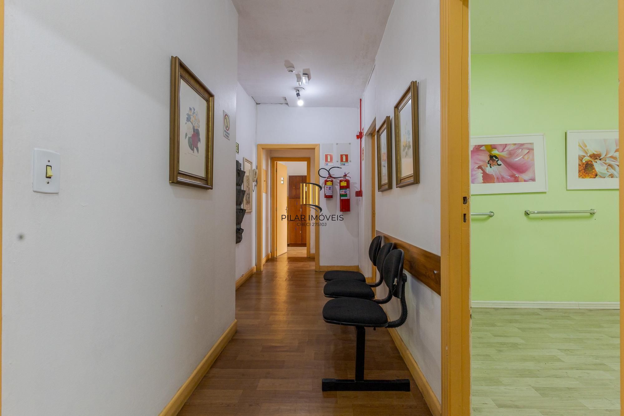 Prédio Comercial no bairro Rio Branco com 912m²