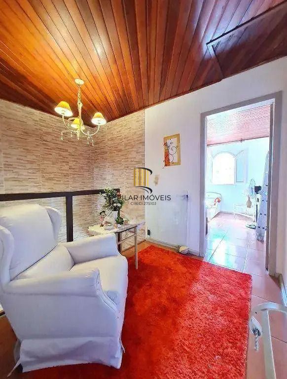 Sobrado 3 dormitórios no bairro Jardim Algarve