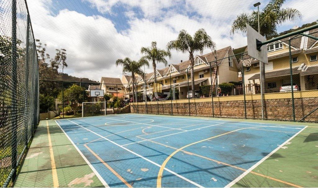 Casa em condomínio no bairro Teresópolis