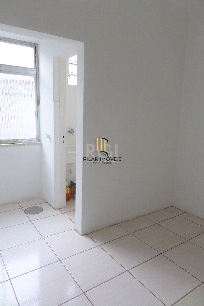 Apartamento no bairro santa Cecília de 2 dormitórios desocupado