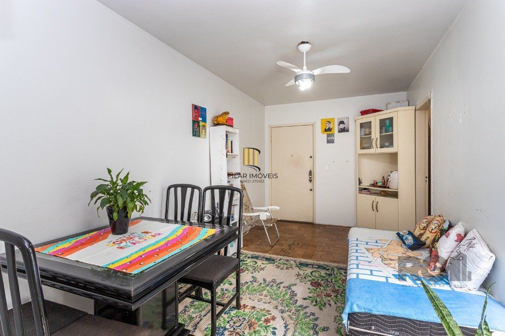 Apartamento no bairro Santana de 2 dormitórios