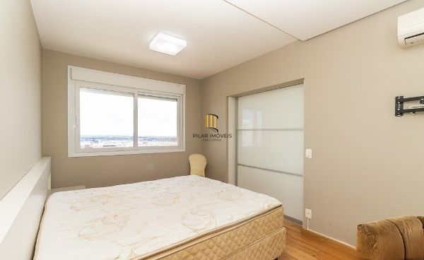 Apartamento no bairro Higienópolis de 2 dormitórios e 2 vagas