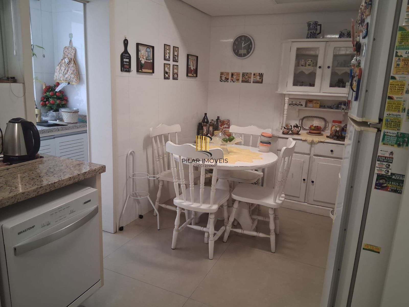 oportunidade, 217m² privativos, 2 vagas e depósito. Apenas R$ 880 mil