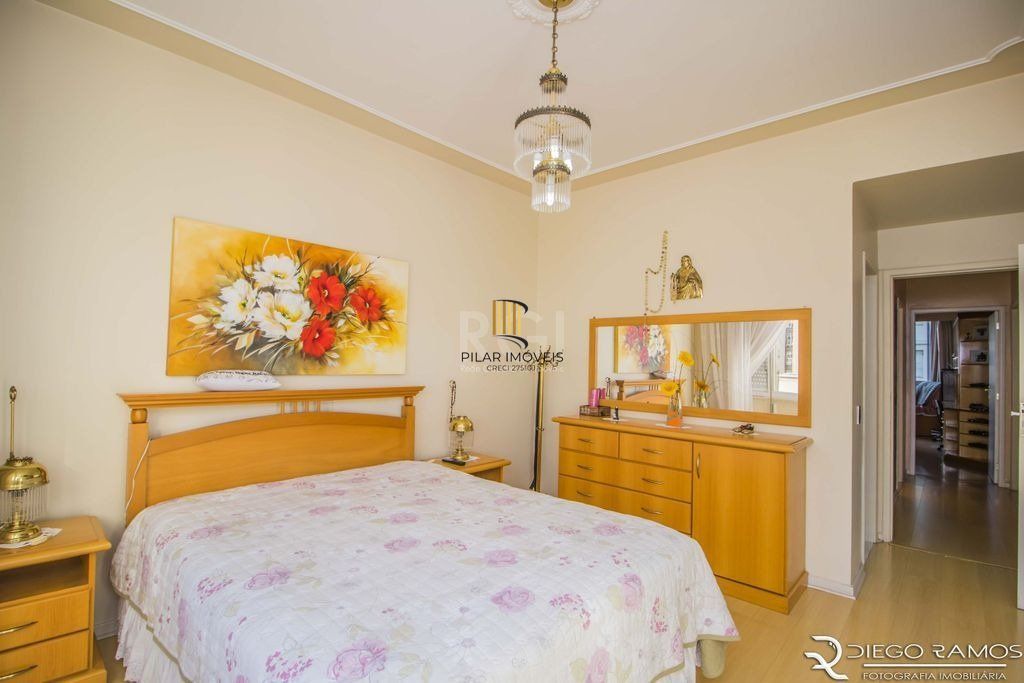 Apartamento para Venda - 207.97m², 4 dormitórios, sendo 1 suites, 1 vaga - Moinhos de Vento