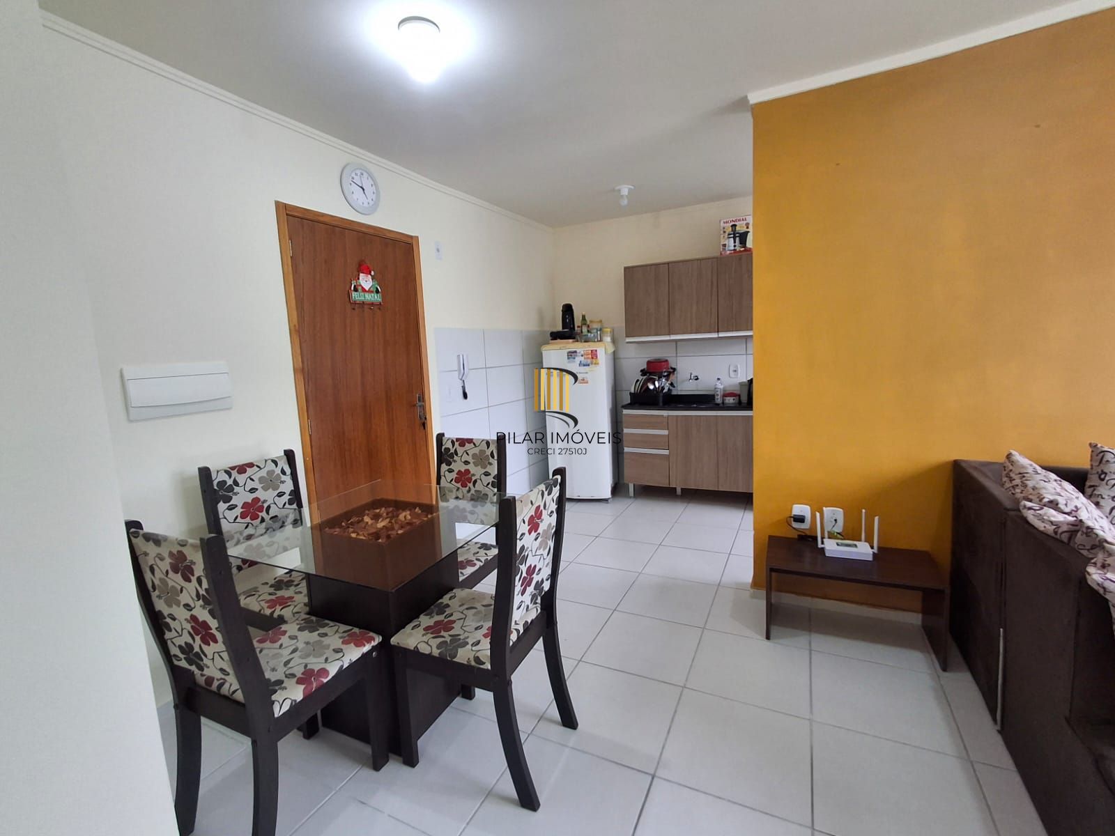 Apartamento 02 dormit com vaga fixa, no bairro Chapéu do Sol, em Porto Alegre