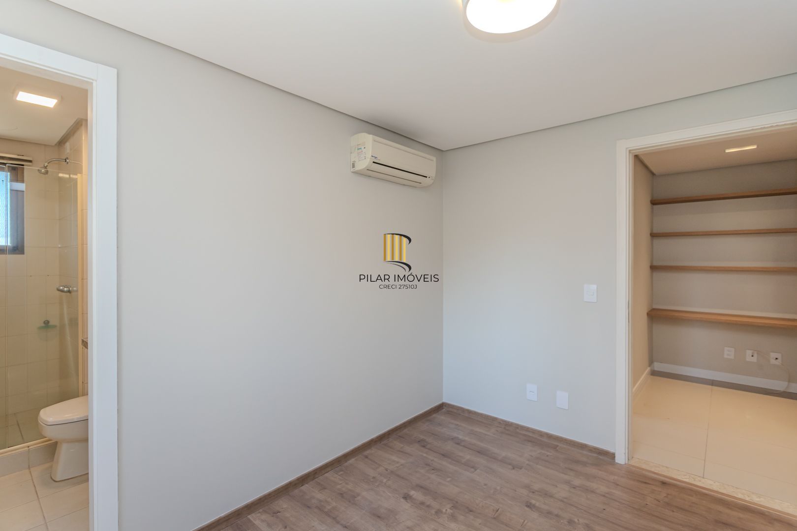 Apartamento no bairro Mont Serrat de 2 suítes e 2 vagas DESOCUPADO