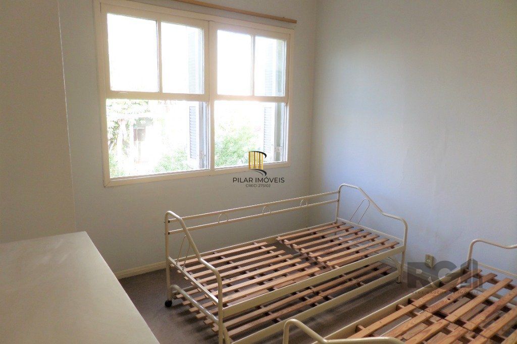 Apartamento no bairro Rio Branco de 2 dormitórios desocupado