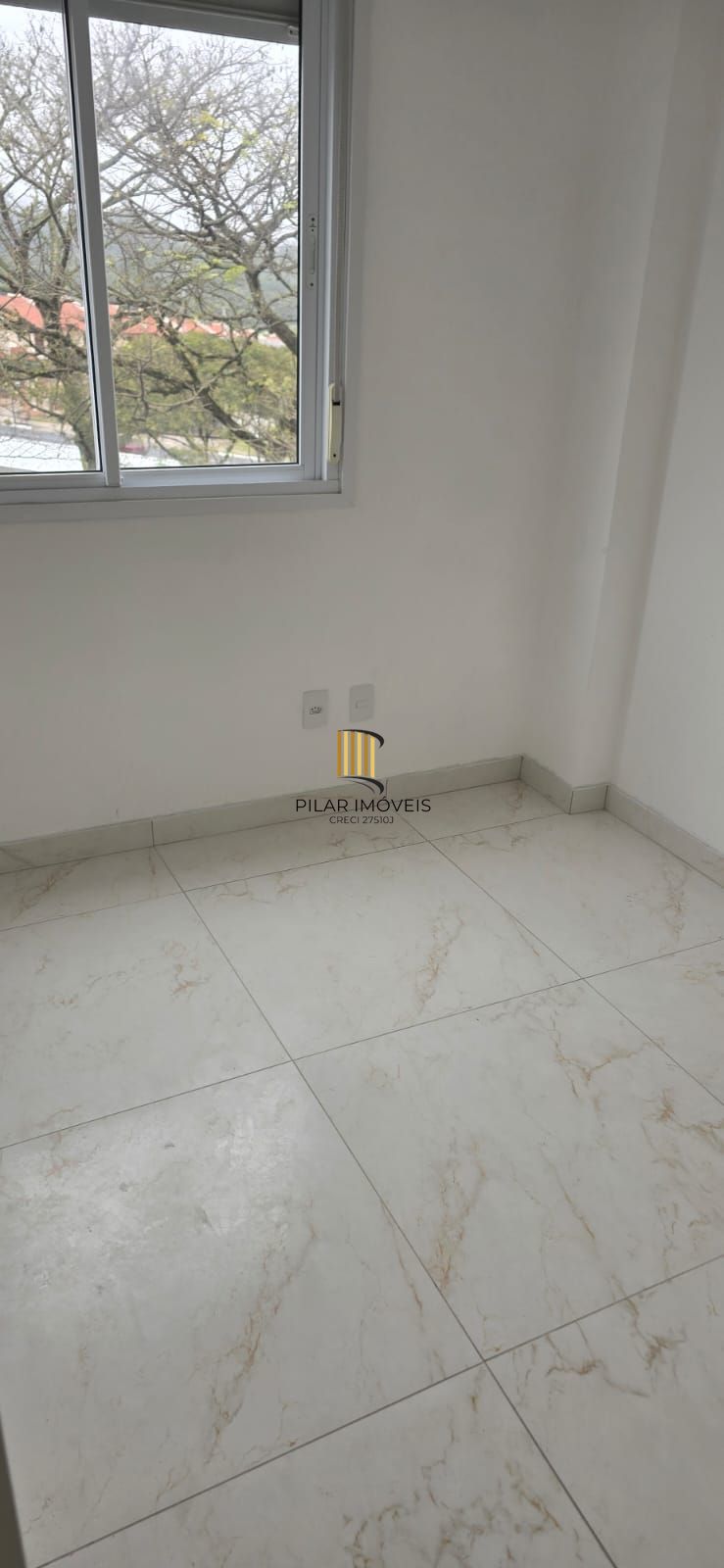 Apartamento no bairro Cavalhada de 3 dormitórios e 2 vagas