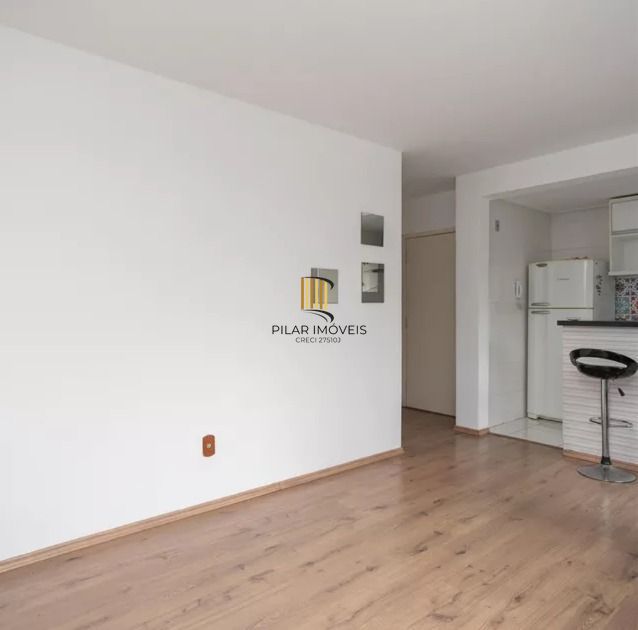Apartamento de 1 dormitório e 2 vagas