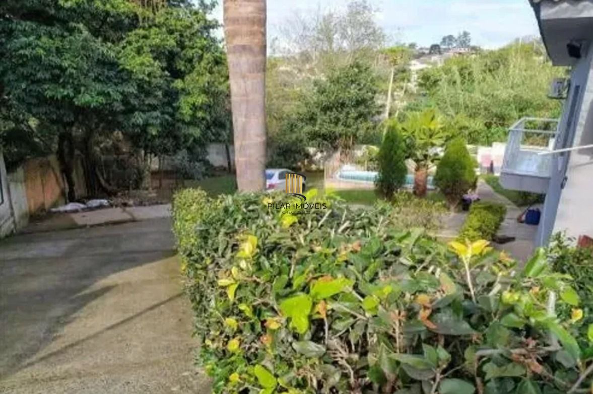 Casa no bairro Três Figueiras II em Viamão de 2 dormitórios e pátio com piscina