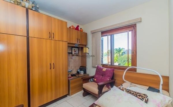 Casa em Condomínio bairro Tristeza de 3 dormitórios e 3 vagas