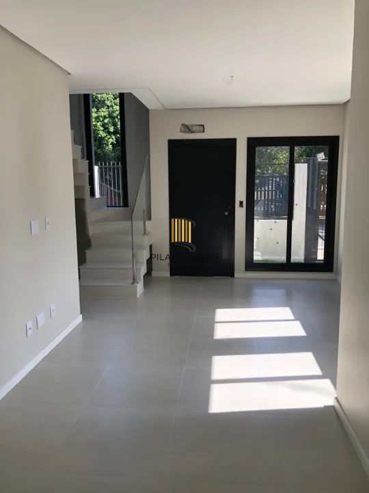 Sobrado 2 dormitórios no bairro Salgado Filho