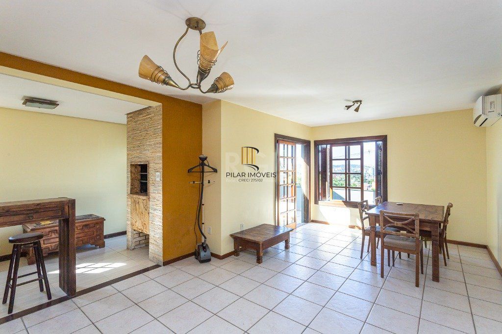 Casa Condominio para Venda - 193.19m², 3 dormitórios, sendo 1 suites, 2 vagas - Cristal