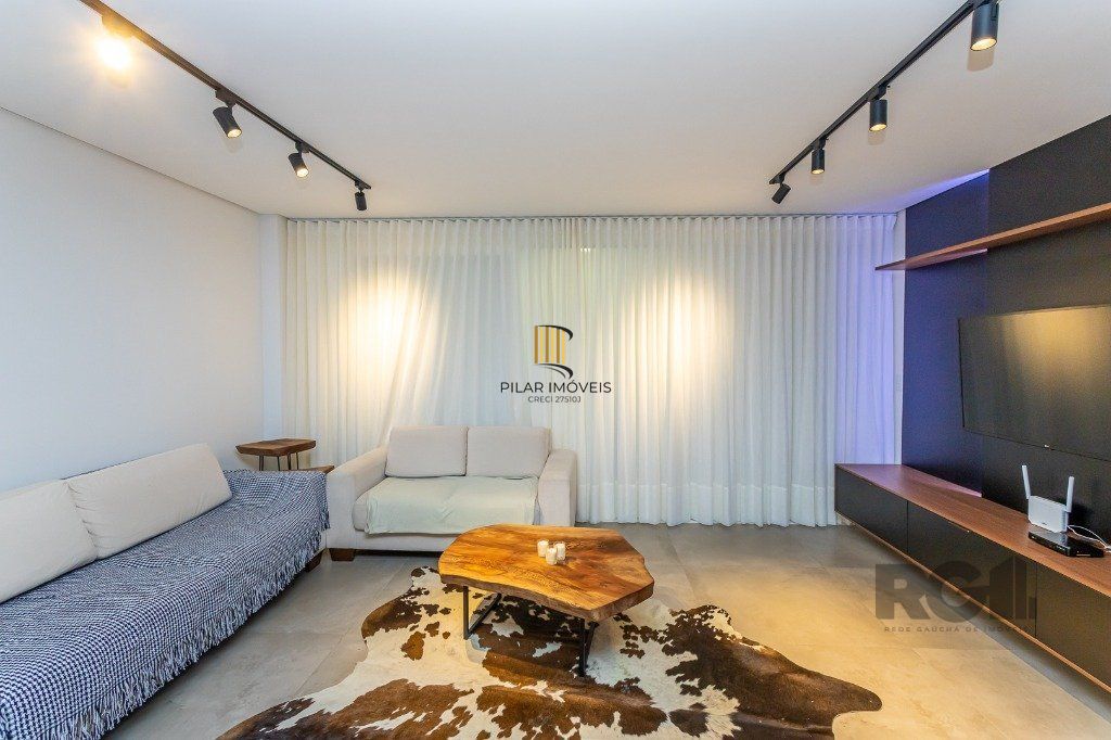 Apartamento DUPLEX no bairro Chácara das Pedras de 2 dormitórios e 2 vagas
