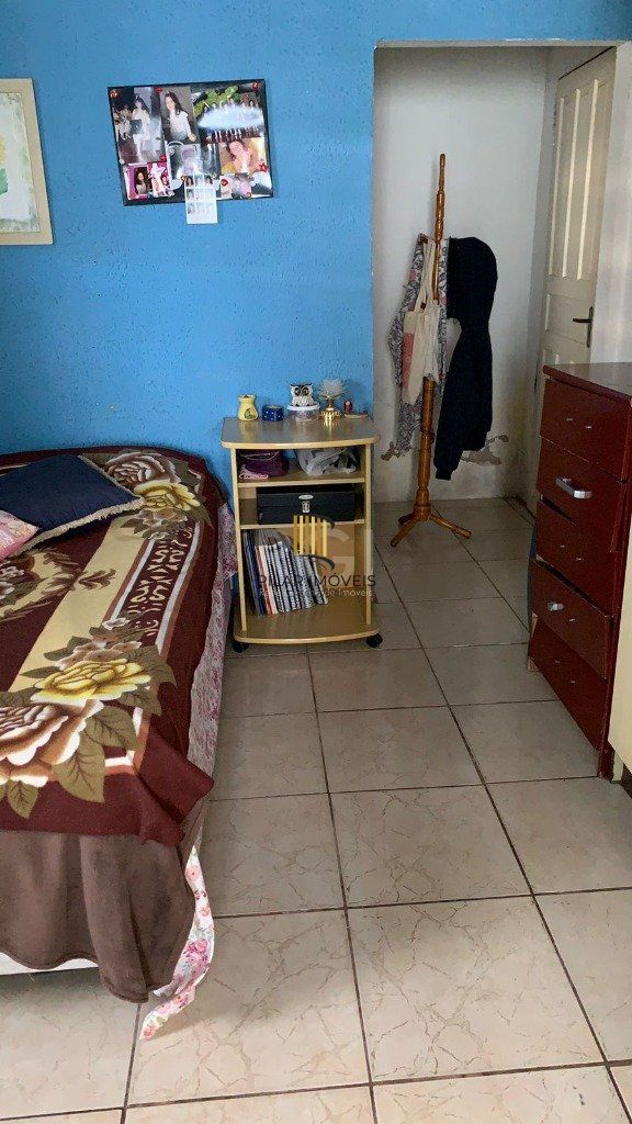 Casa 4 dormitórios 3 banheiros garagem coberta para 3 + carros