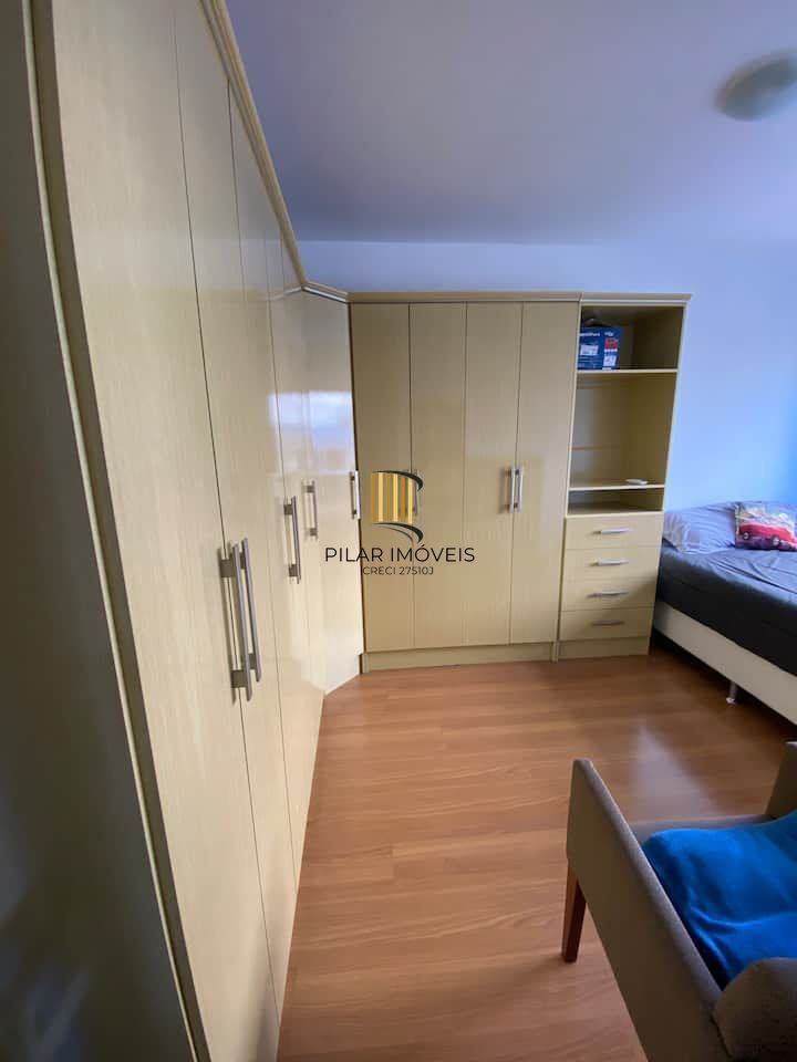 Apartamento no bairro Cristal de 1 dormitório REFORMADO E MOBILIADO