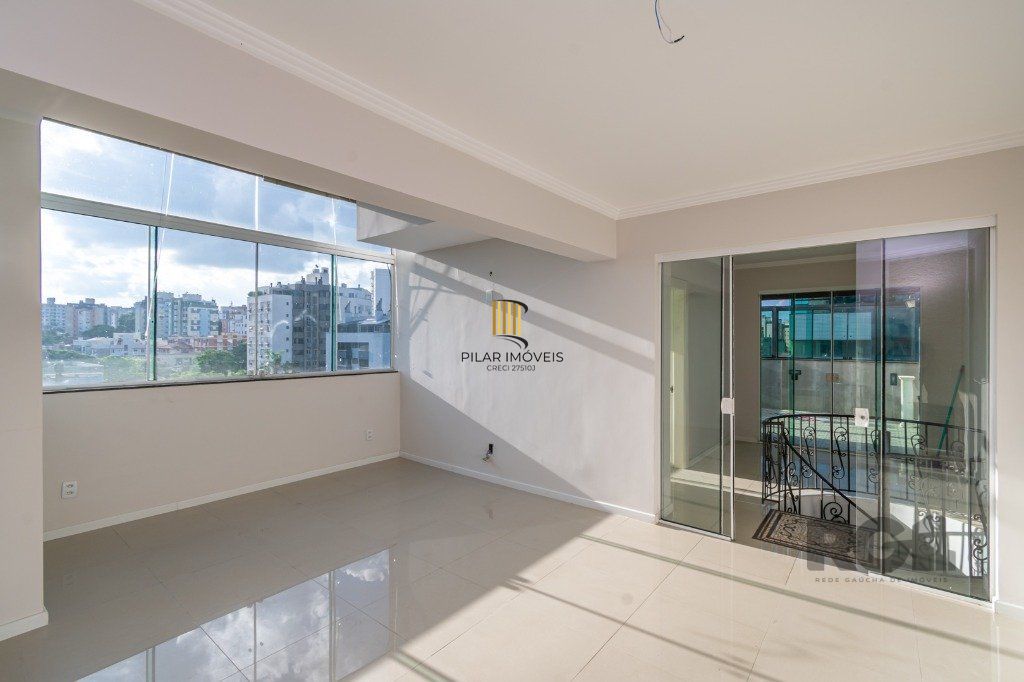 Cobertura no Cristo Redentor de 3 dormitórios e 2 vagas desocupado