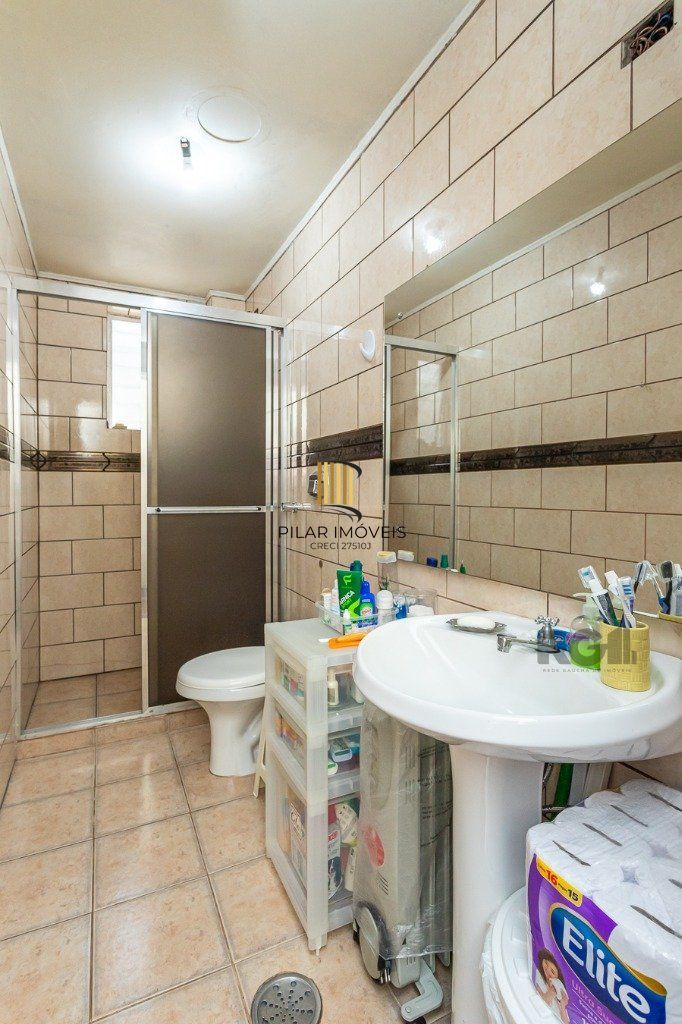 Apartamento de  2 dormitórios no Petrópolis térreo