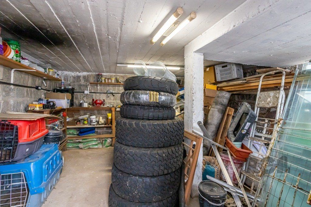 casa de 03 dorm, 02 banheiros , 03 vagas