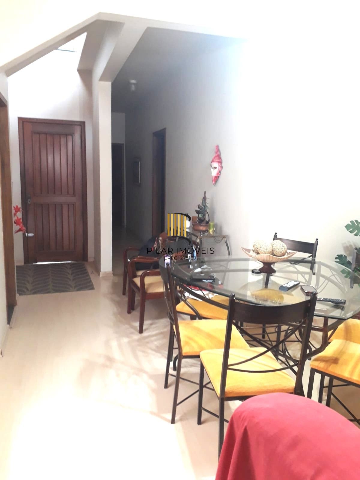 Casa sobrado no bairro Auxiliadora de 3 dormitórios e 3 vagas