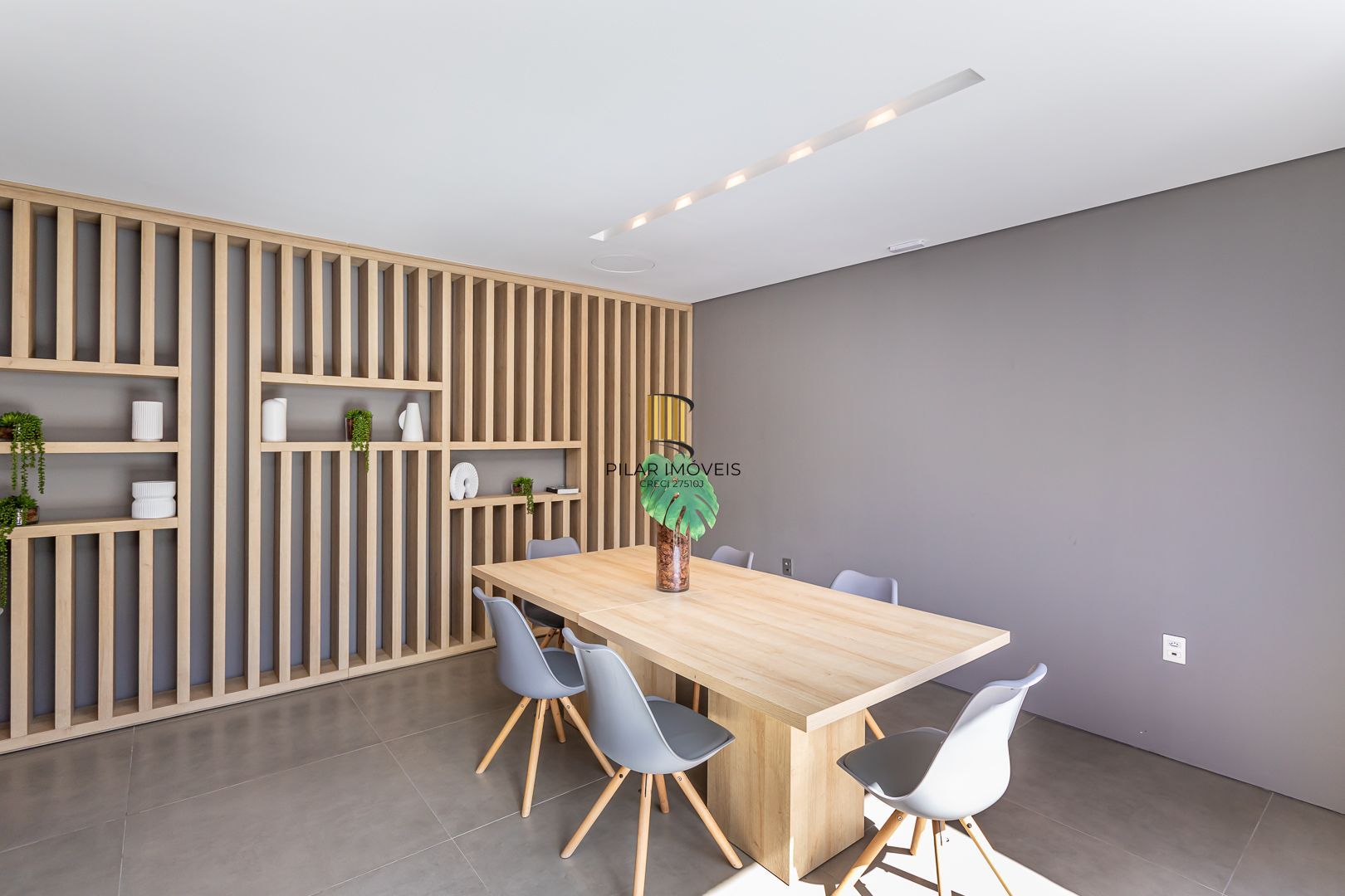 Apartamento no Jardim Lindóia de 2 dormitórios vaga e infra