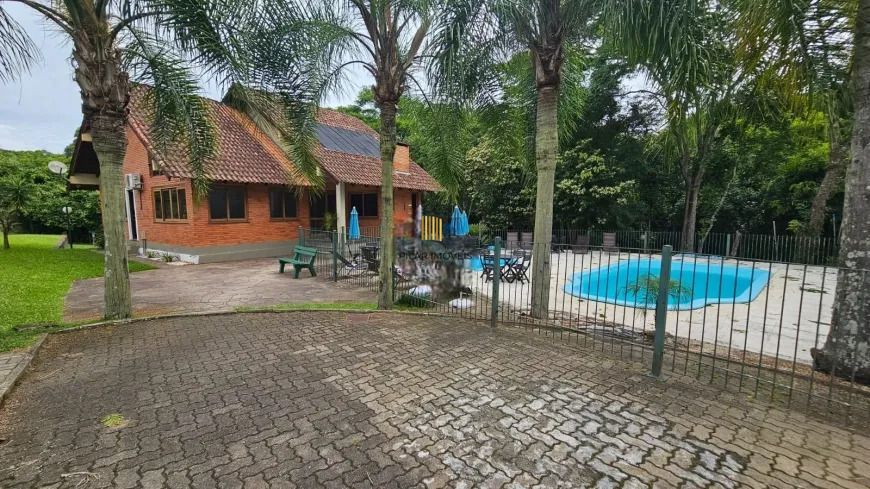 Casa de Condomínio 3 dormitórios no bairro Mário Quintana