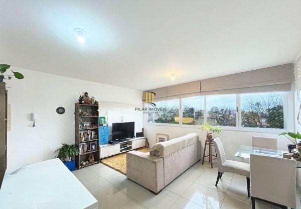 Apartamento no bairro Tristeza de 2 dormitórios vaga e infra