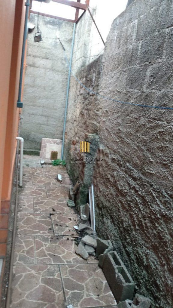 Casa para Venda - 90m², 3 dormitórios, sendo 1 suites, 1 vaga - Passo das Pedras