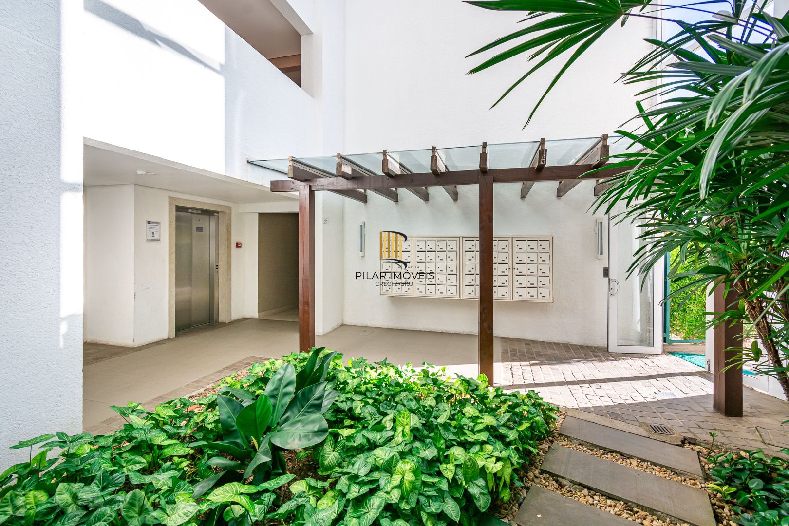 Apartamento 2 dormitórios no bairro Jardim Sabará