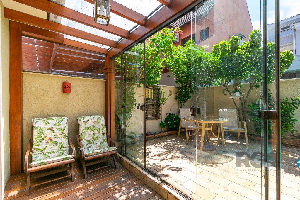 Casa em condominio no Sarandi de 3 dormitórios 2 vagas e infra