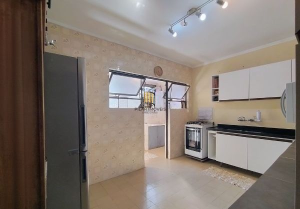 Apartamento de 3 dormitórios e vaga no bairro Petrópolis