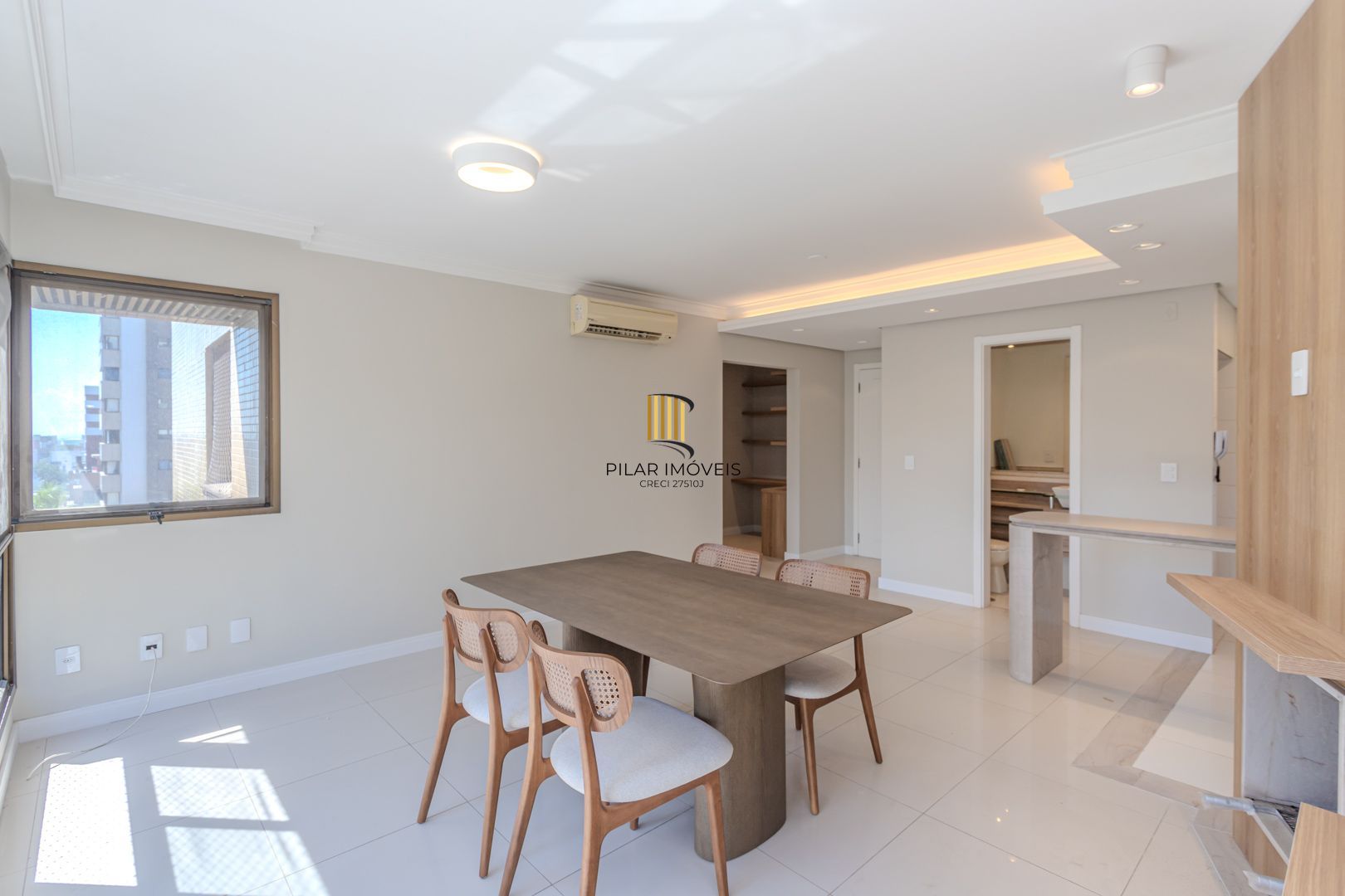 Apartamento no bairro Mont Serrat de 2 suítes e 2 vagas DESOCUPADO