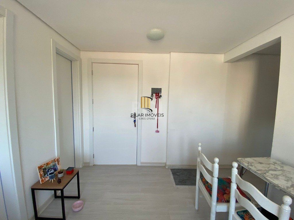 Apartamento para Venda de 2 dormitórios, 1 vaga - Petrópolis