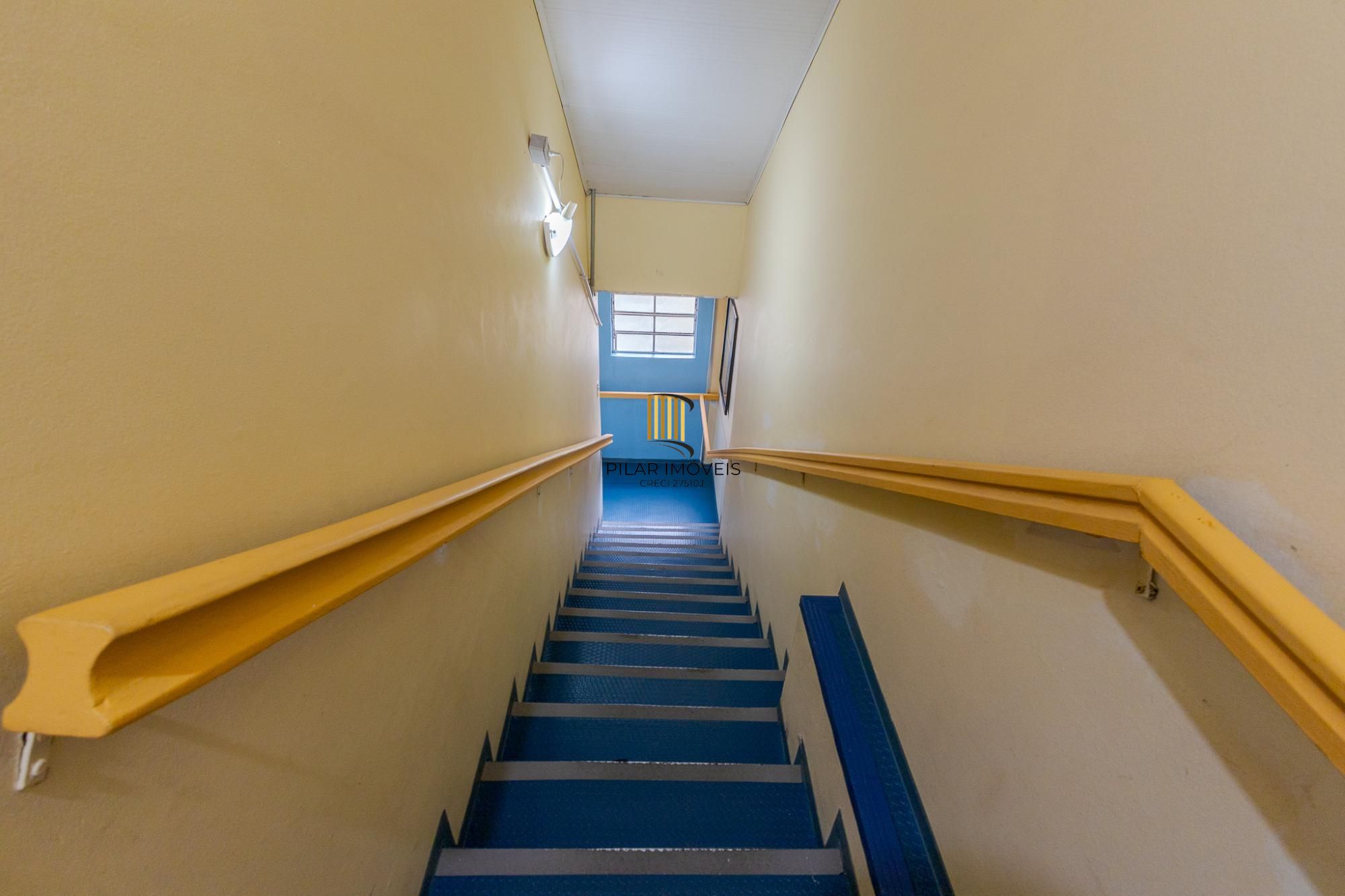 Prédio Comercial no bairro Rio Branco com 912m²