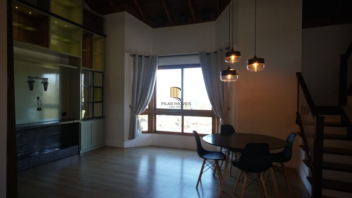 Cobertura no bairro Lago Negro em Gramado de 3 dormitórios e vaga