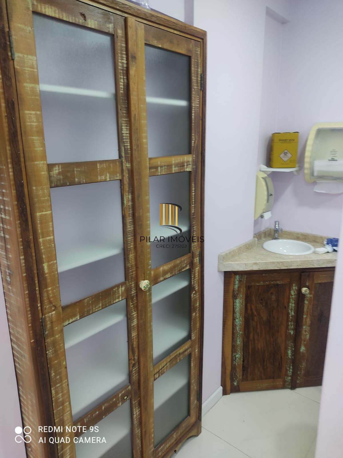 Sala Comercial 1 dormitório no bairro Floresta