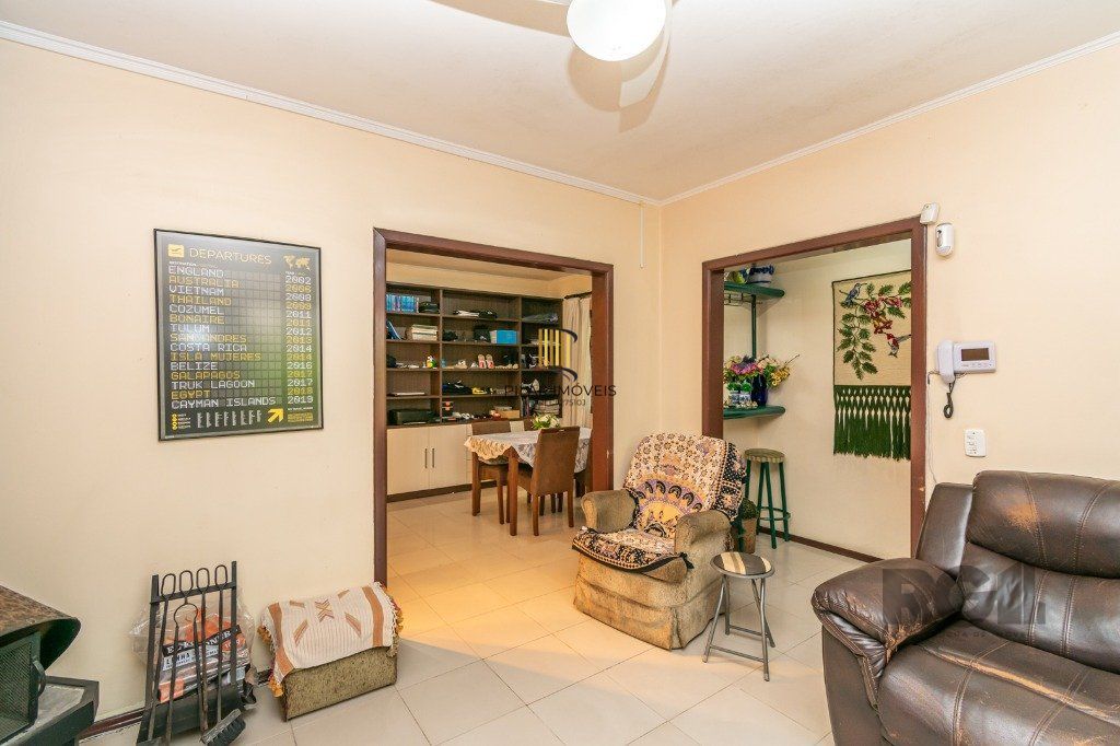 Sobrado de 4 dormitórios no Moinhos de Vento