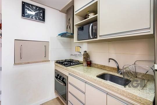 Apartamento  no Menino Deus de 3 dormitórios e 2 vagas