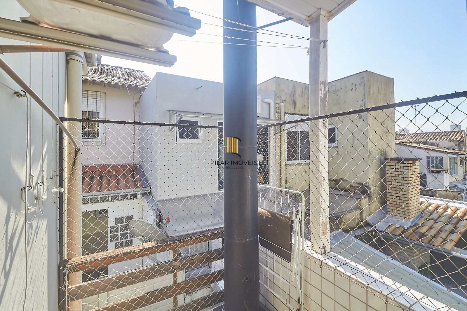 Casa sobrado em condomínio fechado no Alto Petrópolis de 2 dormitórios e vaga