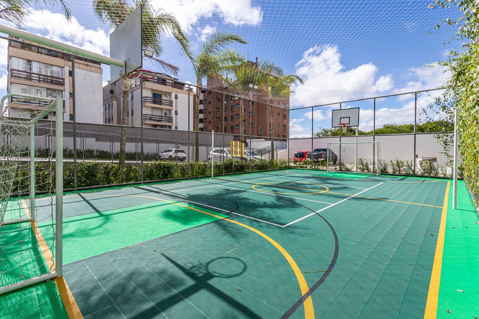 Apartamento no Jardim Lindóia de 2 dormitórios vaga e infra