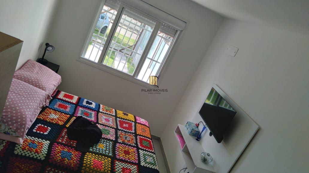 Casa 2 dormitórios no bairro Arco Íris