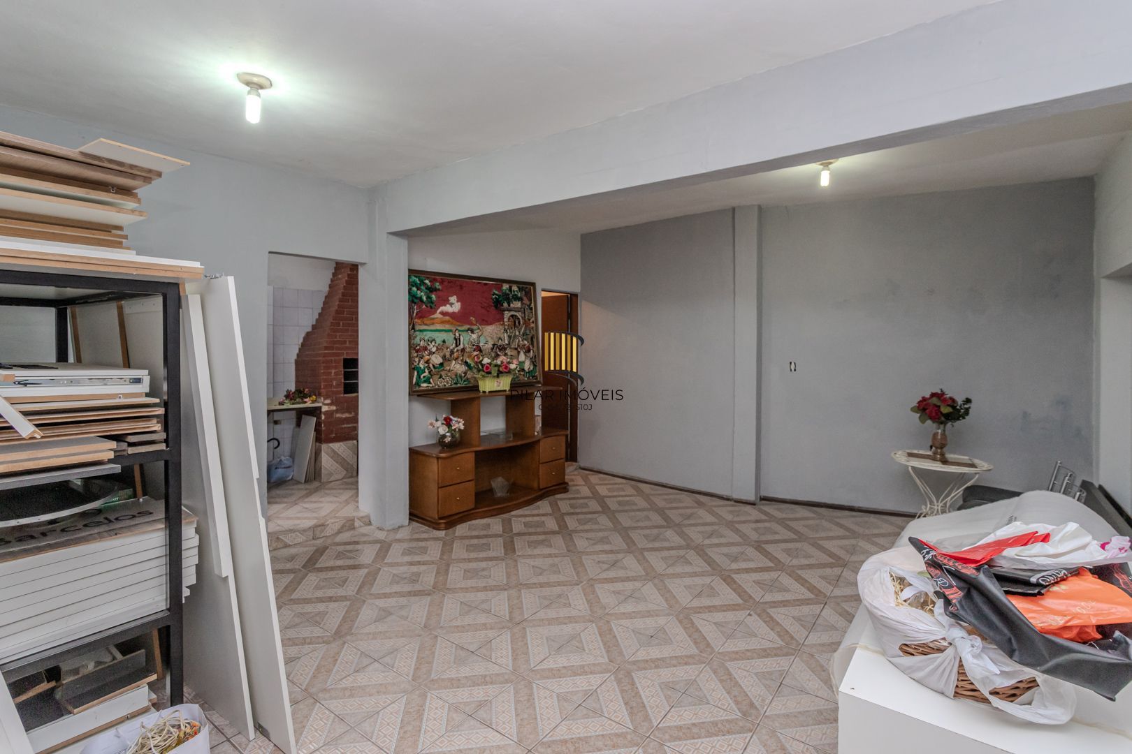 Prédio Residencial no Passo D'areia com 8 dormitórios e 8 vagas