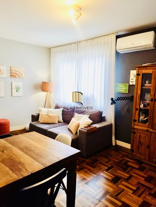 Apartamento Garden de 2 dormitórios com pátio e vaga