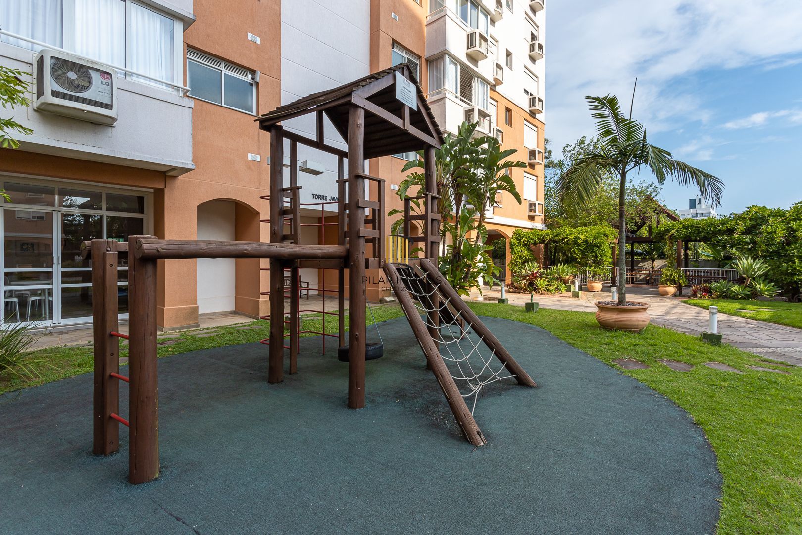 Apartamento de 3 dormitórios vaga e infra